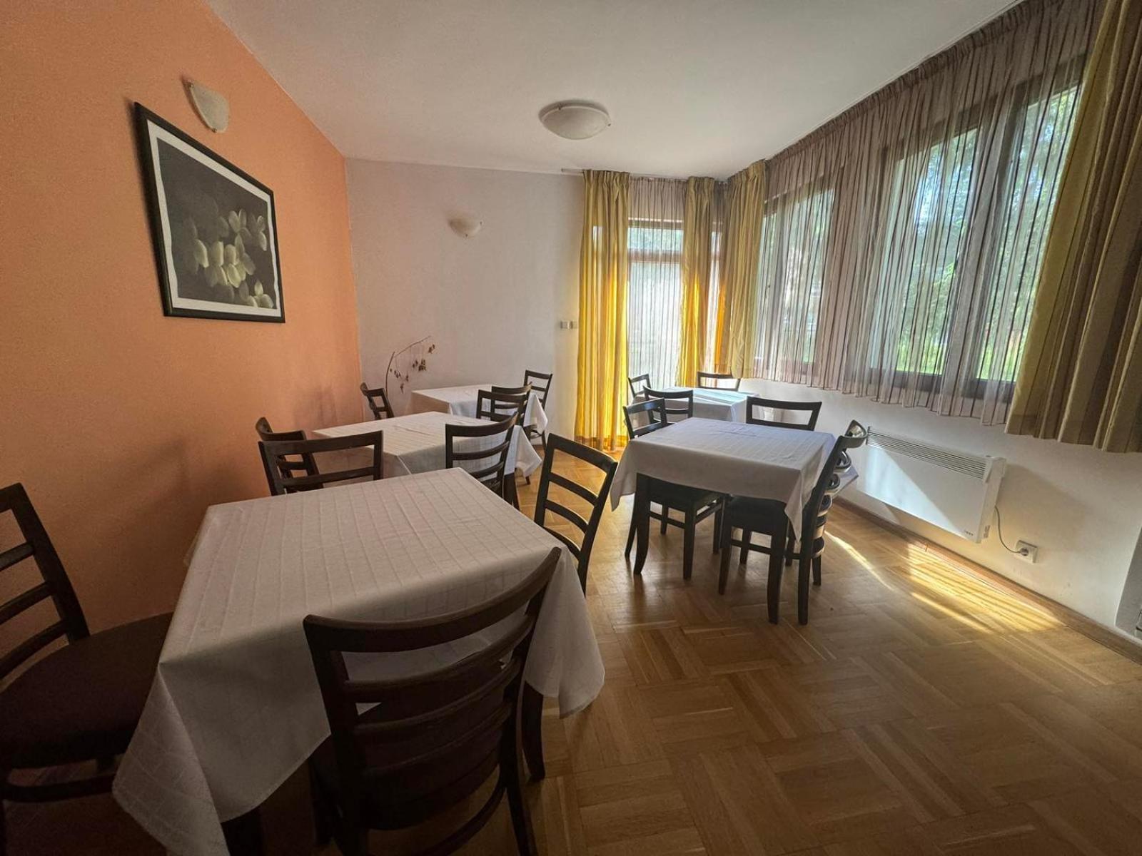 Moura Mountain & Villas Spa Hotel Borovets Buitenkant foto